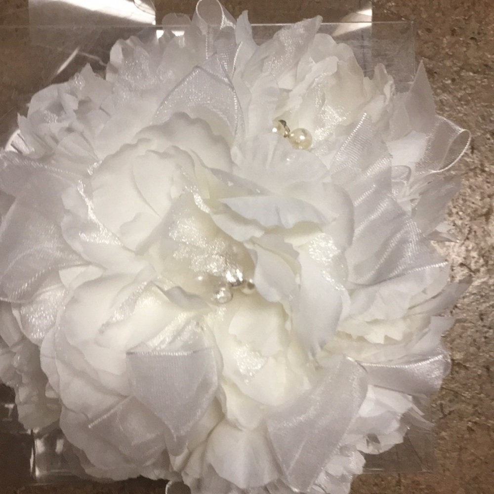 Victoria Lynn Floral Cake Topper